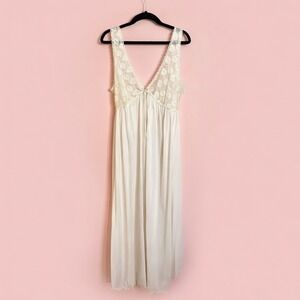 Vintage Violets & Roses Ivory Lace Leaf Embroidered Nightgown Maxi Slip Dress